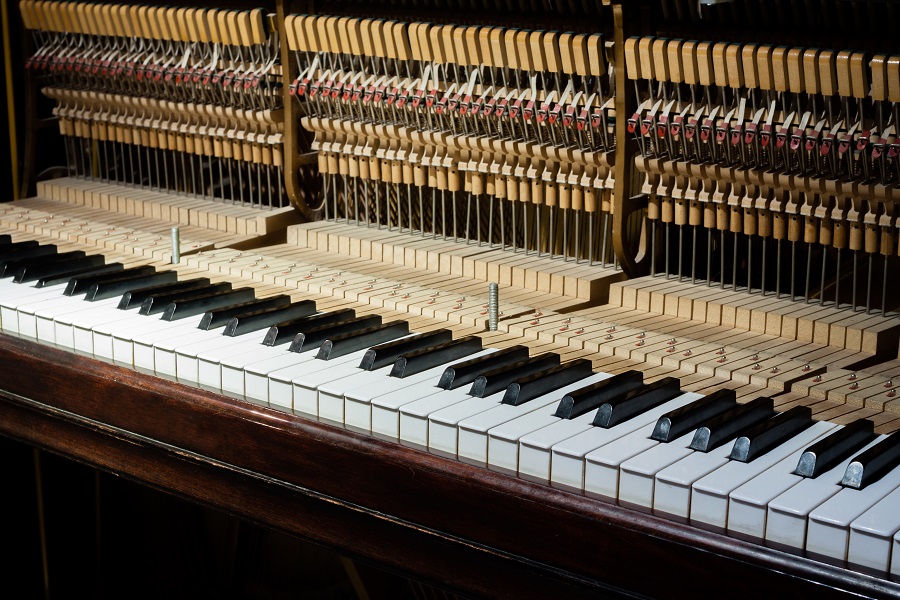 Wat is het verschil tussen een piano en een vleugel?