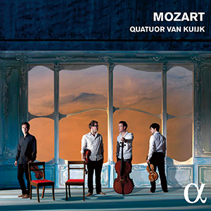 Recensie MOZART – Strijkkwartet nr.16 in Es, KV428; Divertimento in D, KV136; Strijkkwartet nr.19 in C, KV465 (‘Dissonanten’)