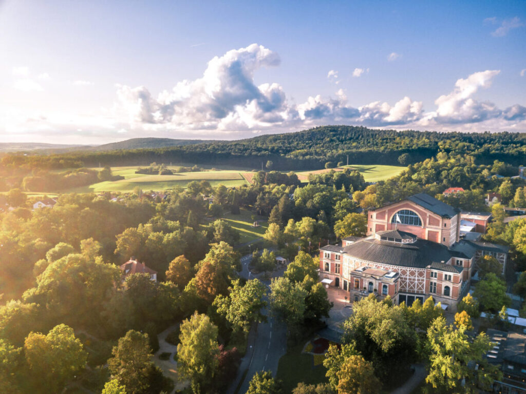 Luchtfoto van het Festspielhaus (c) Corinna Heumann